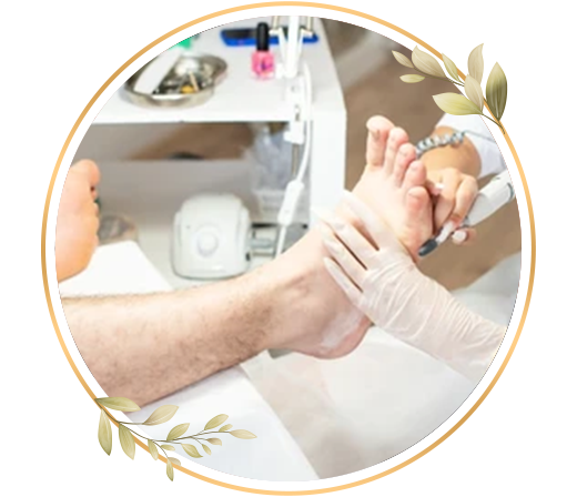 Ozone pedicure for men helps remove dead skin, improve foot hygiene and keep feet clean with professional salon care