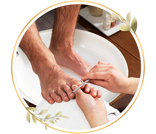 Salon regular pedicure for men for better foot hygiene, smooth skin and proper nail trimming service